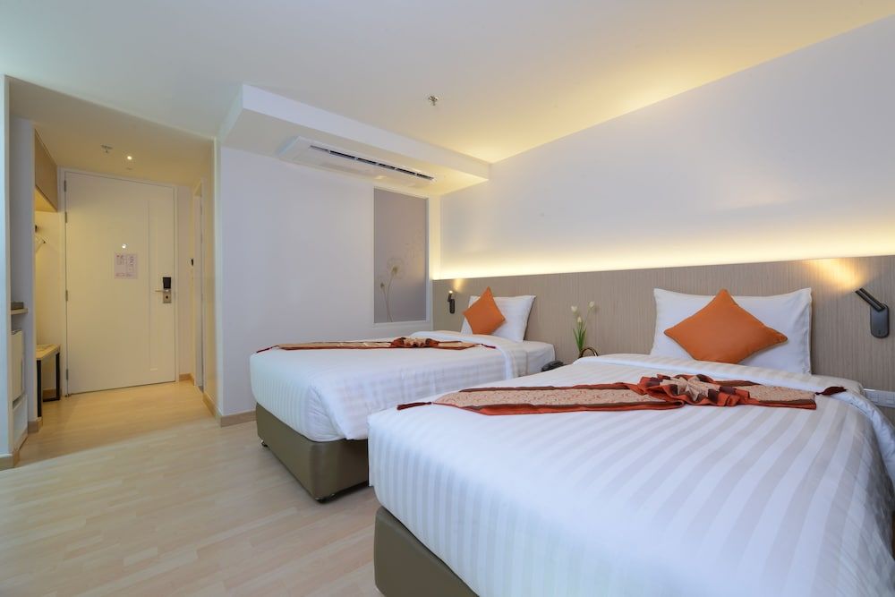 Le D'Tel Bangkok Deluxe Room 5