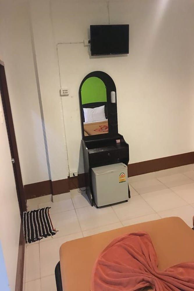 Lucky Guesthouse Standard Triple Room 8