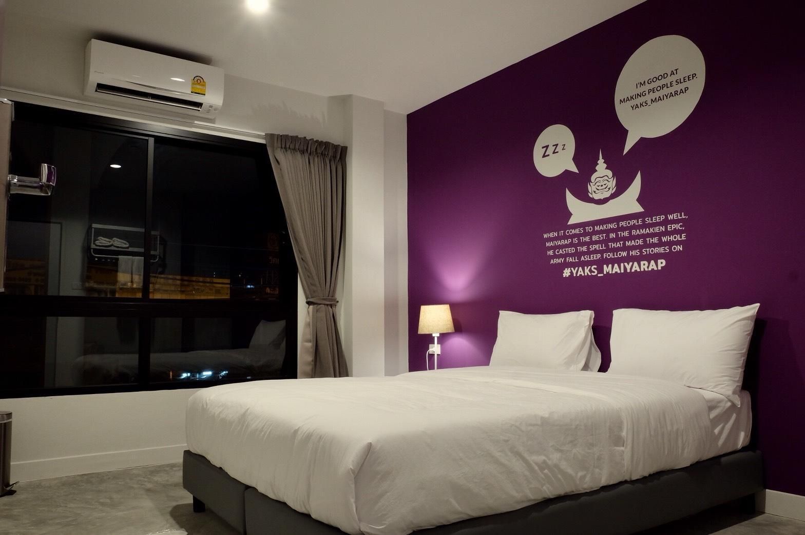 Queen Room with Shared Bathroom