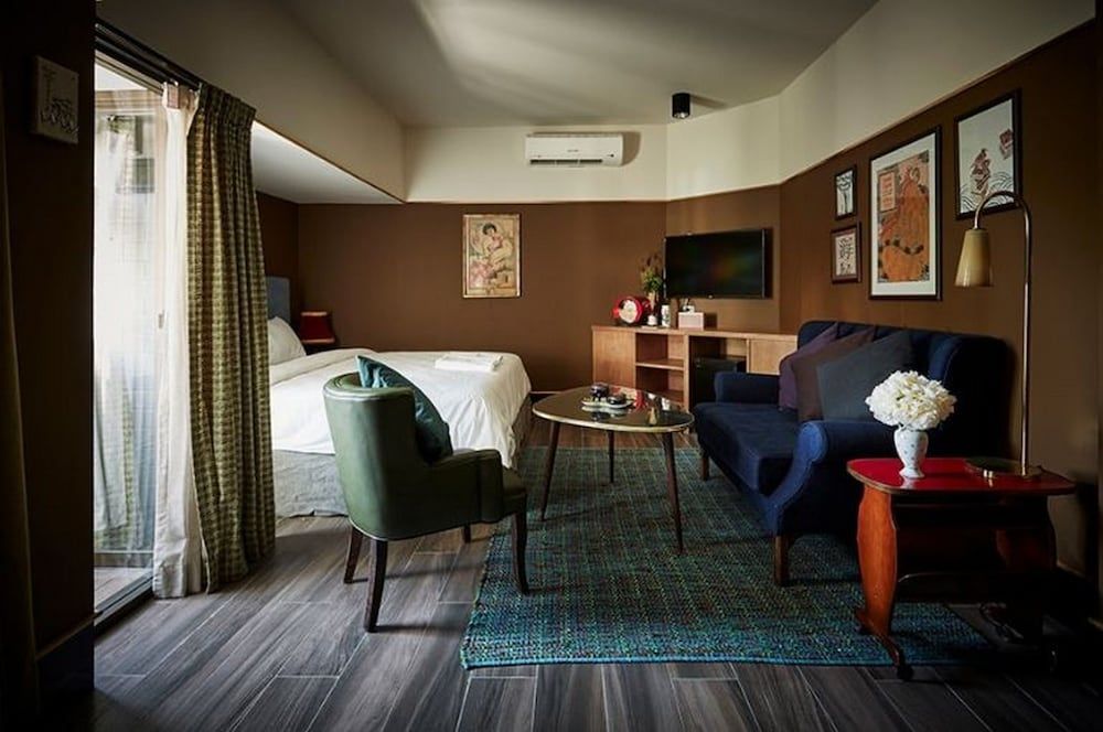 undefined Josh Hotel 4