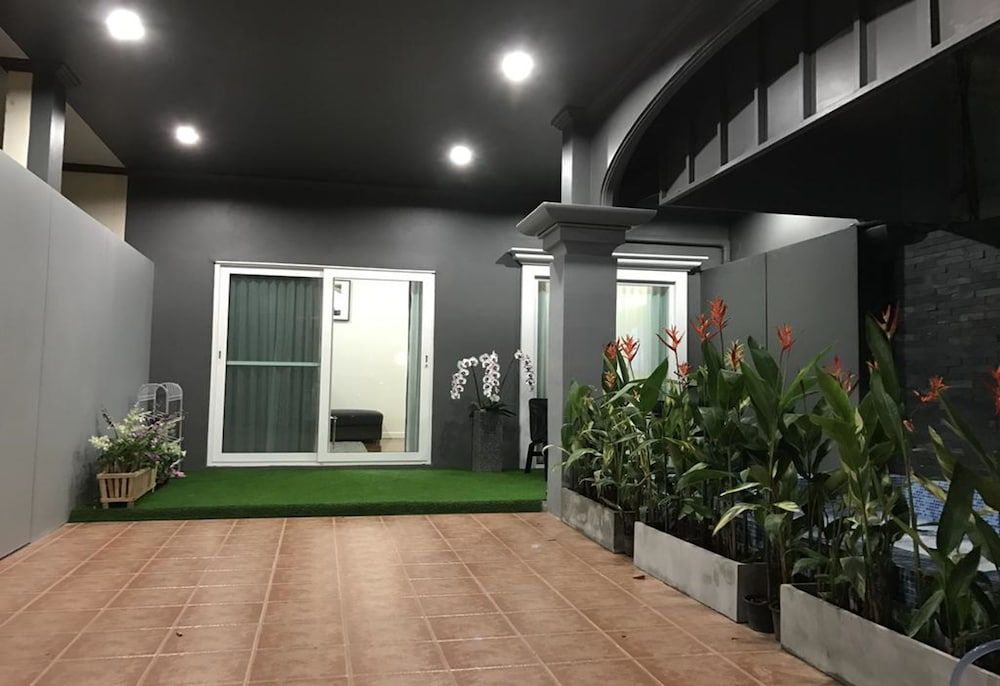 Sirinan Villa Nimman 3 Bedrooms Villa 29