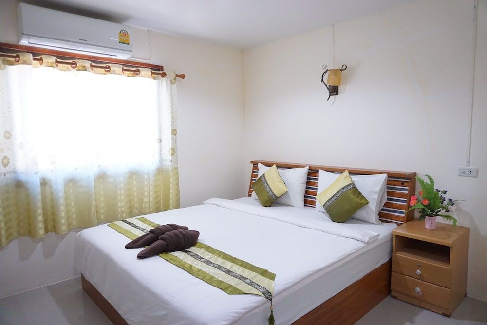 Ing Phu Resort Bungalow 2