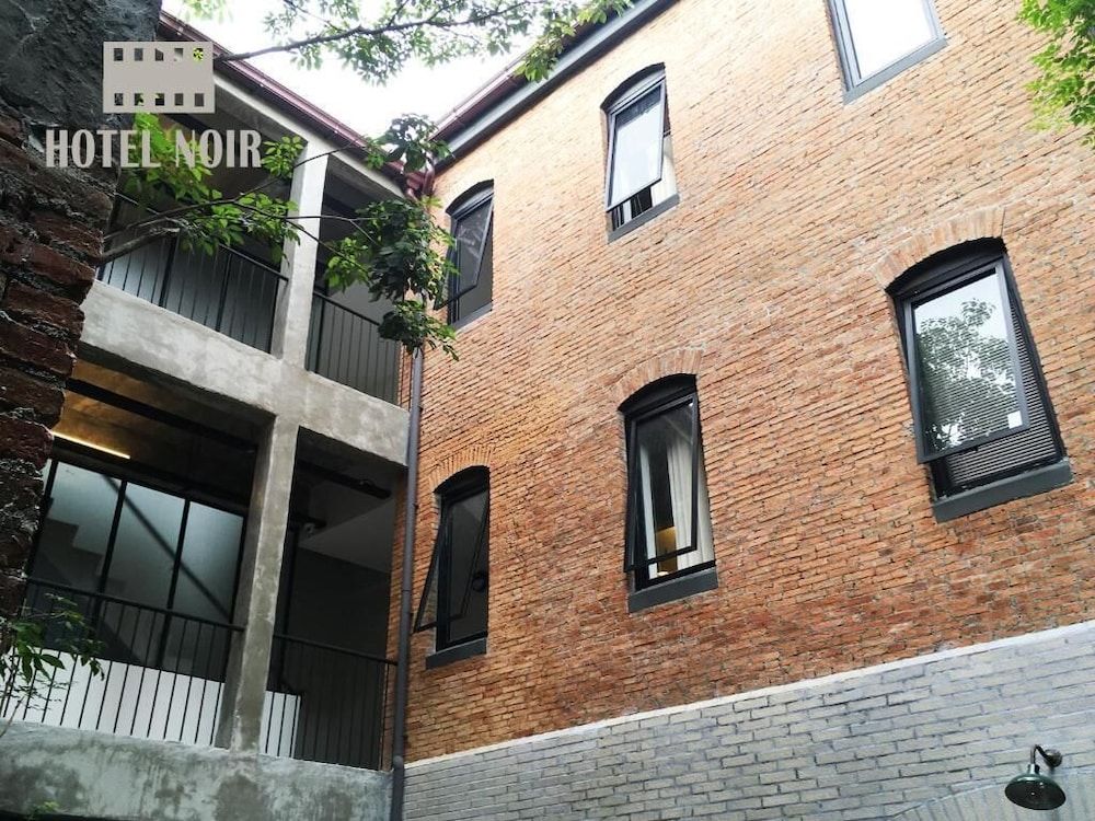 undefined Hotel Noir 5