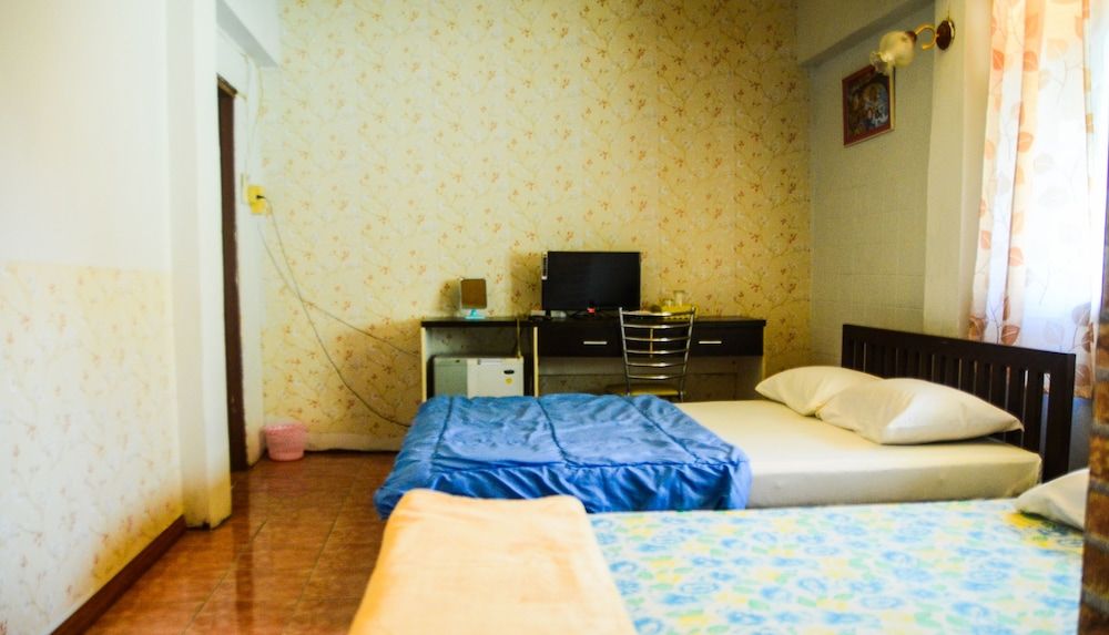 Standard Triple Room with Air-conditioner