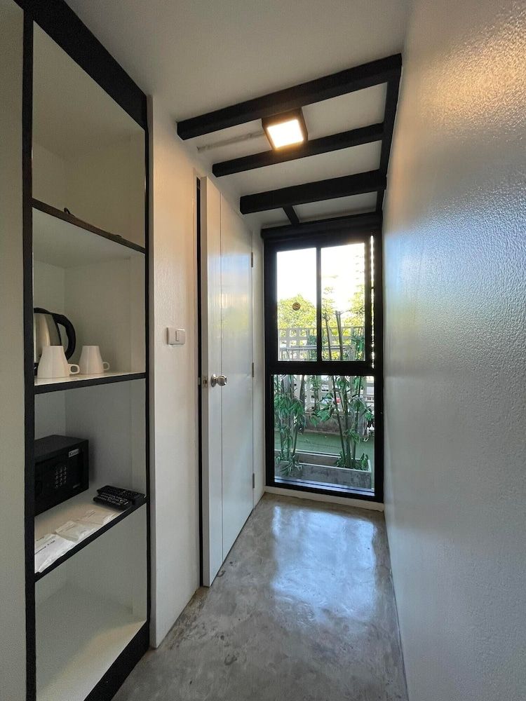 Book a Bed Poshtel - Hostel Double Mezzanine Room 10