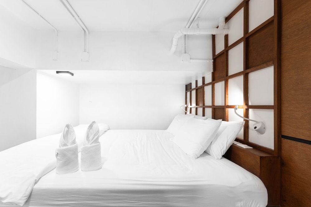 Book a Bed Poshtel - Hostel Double Mezzanine Room 3