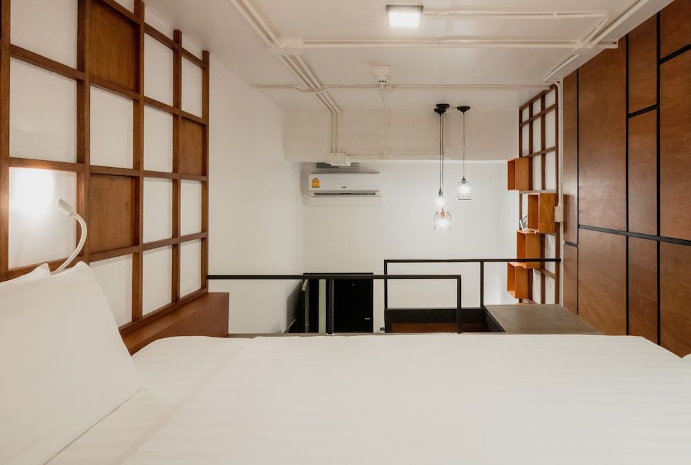 Book a Bed Poshtel - Hostel Double Mezzanine Room 2