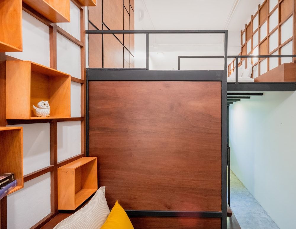 Book a Bed Poshtel - Hostel Double Mezzanine Room 6