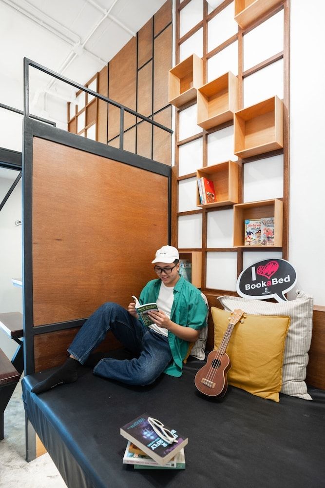 Book a Bed Poshtel - Hostel Double Mezzanine Room 9