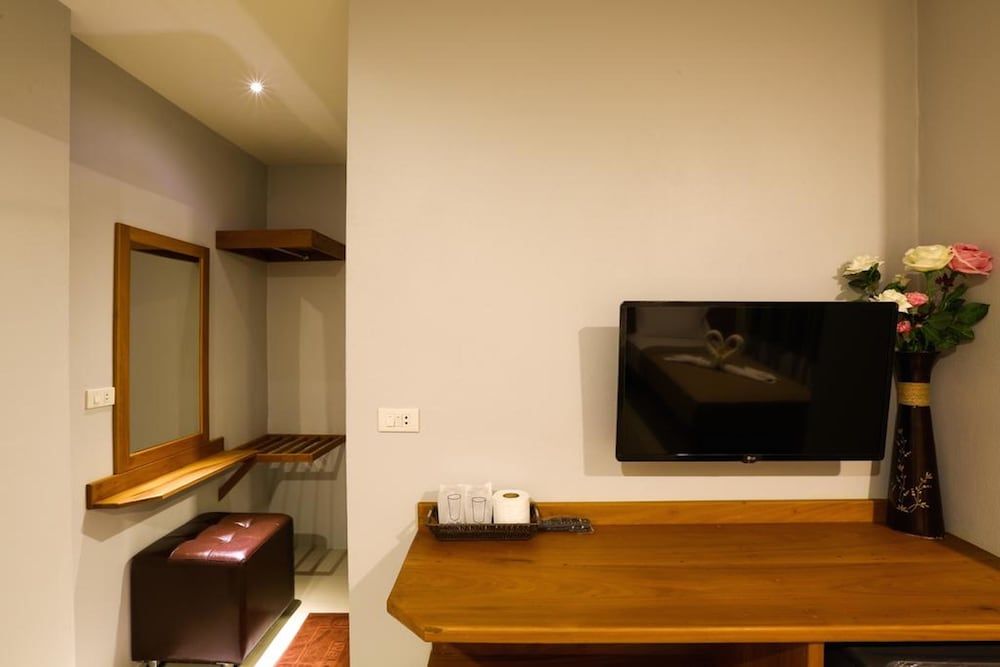 Living Chilled Koh Tao - Hostel Standard Twin Room with Fan 10