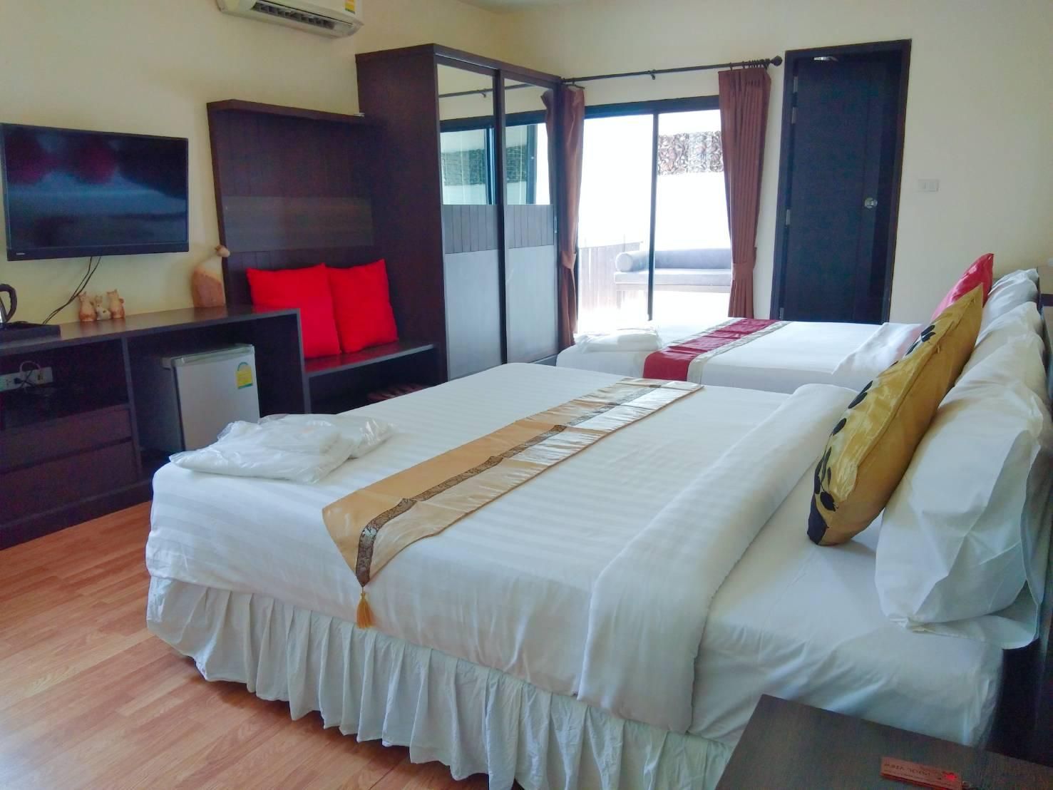 Family Deluxe Pool View