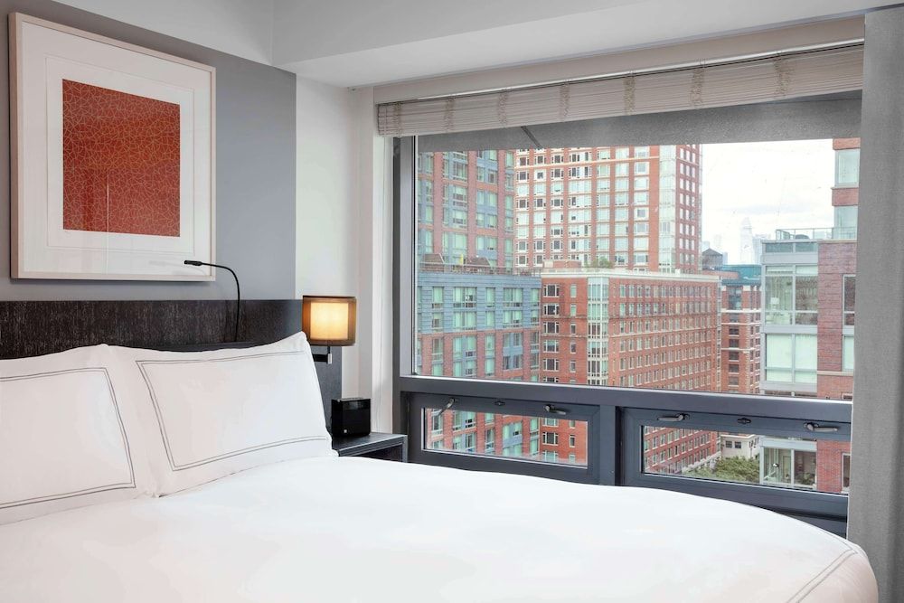 Conrad New York Downtown Deluxe Suite, 1 King Bed 2