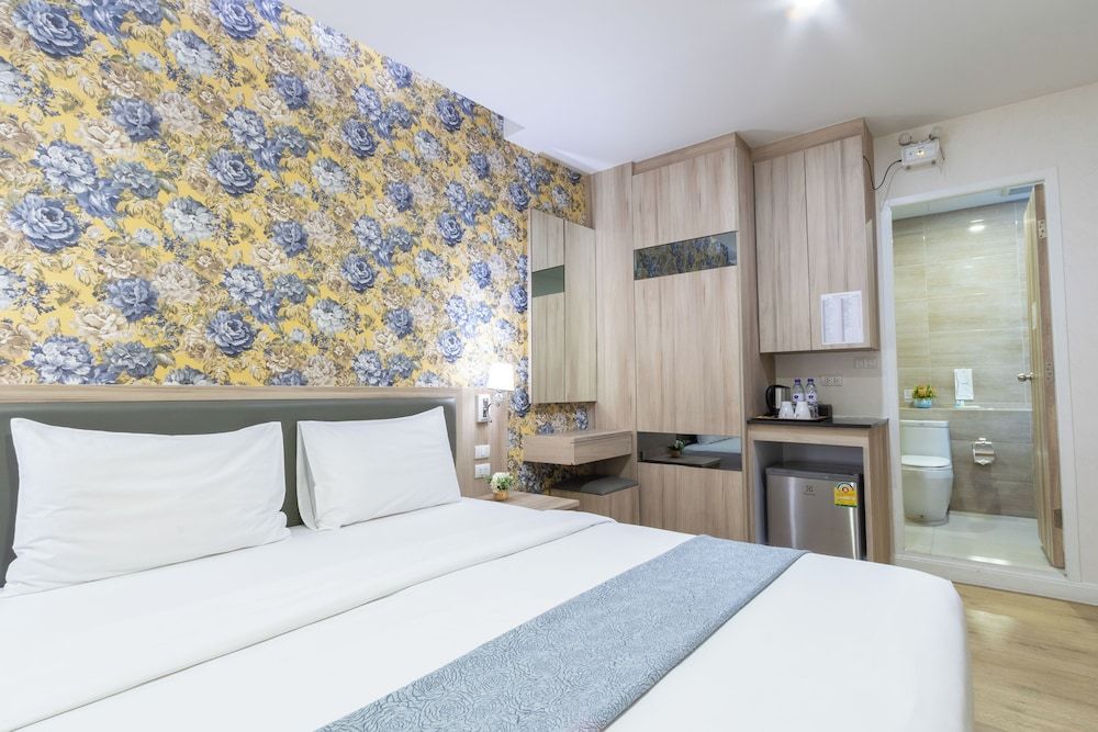 Standard Double Room, No Windows