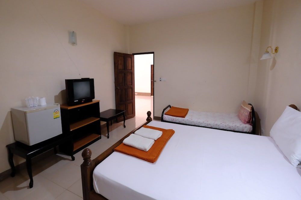 Ashram Kanabnam Resort Standard Room 12