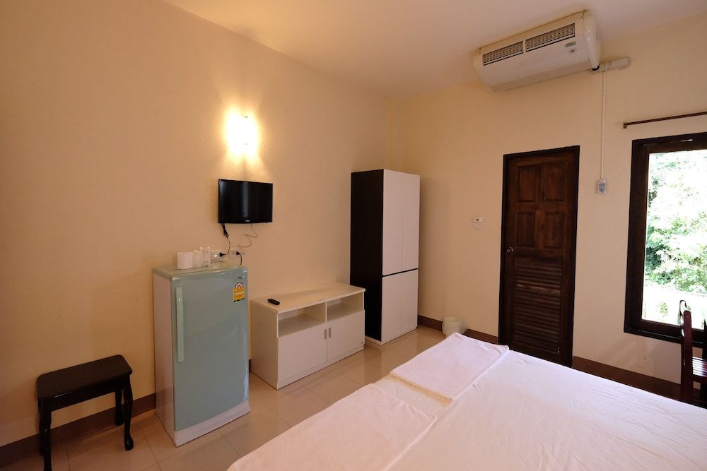 Ashram Kanabnam Resort Standard Room 9