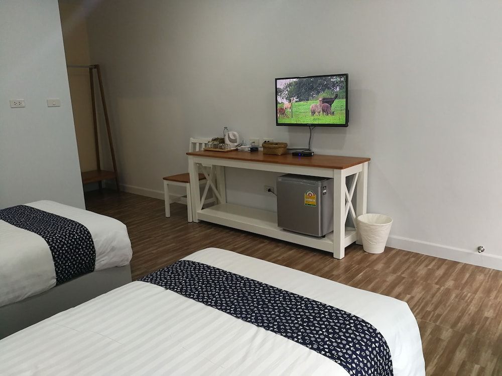 Blue Shore Cottage Standard Twin Room 2