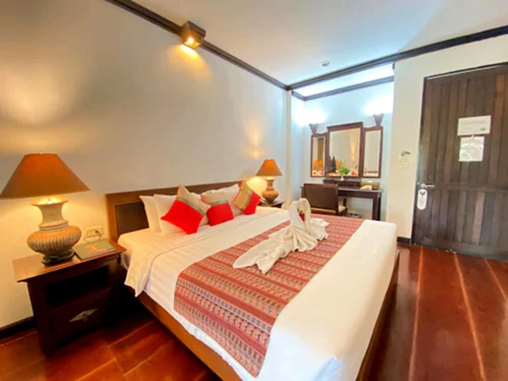 Gassan Khuntan Golf and Resort Deluxe Double Room 18