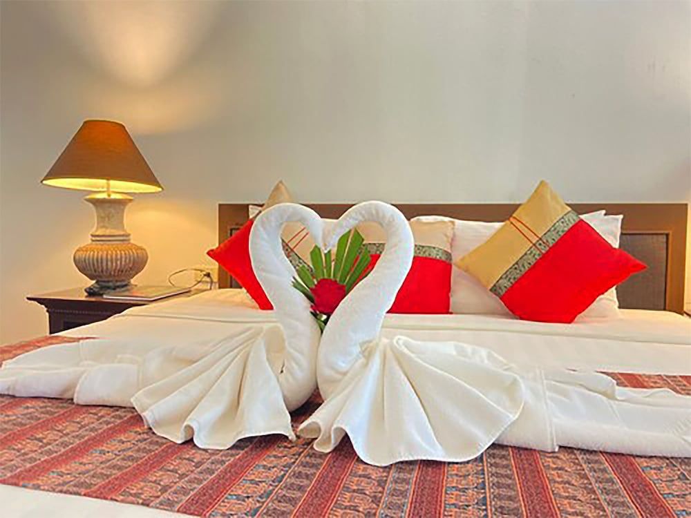 Gassan Khuntan Golf and Resort Deluxe Double Room 5