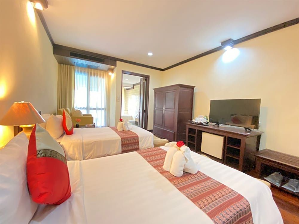 Gassan Khuntan Golf and Resort Deluxe Double Room 9