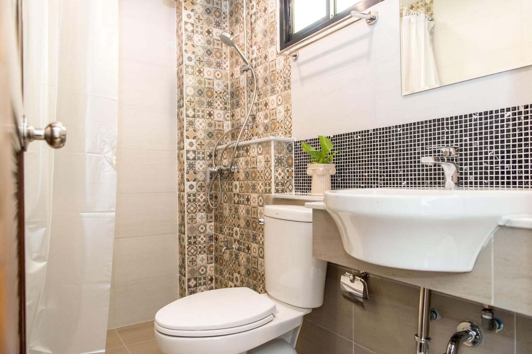 Deluxe Room with King Bed