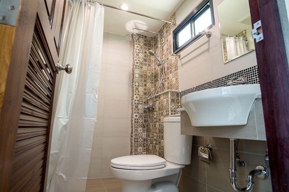 Villa Thai Orchid - Adults Only Deluxe King Room 4