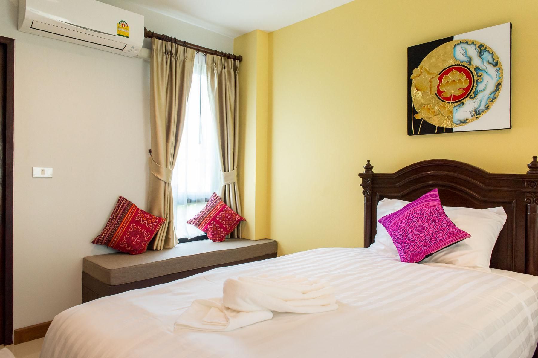 Deluxe Room with 2 Single Beds