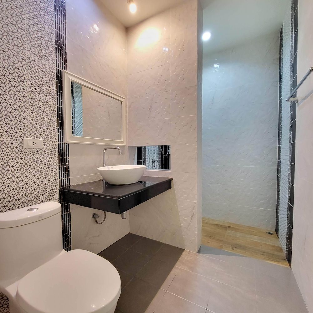 Prangthong Garden Home Standard Triple Room 3