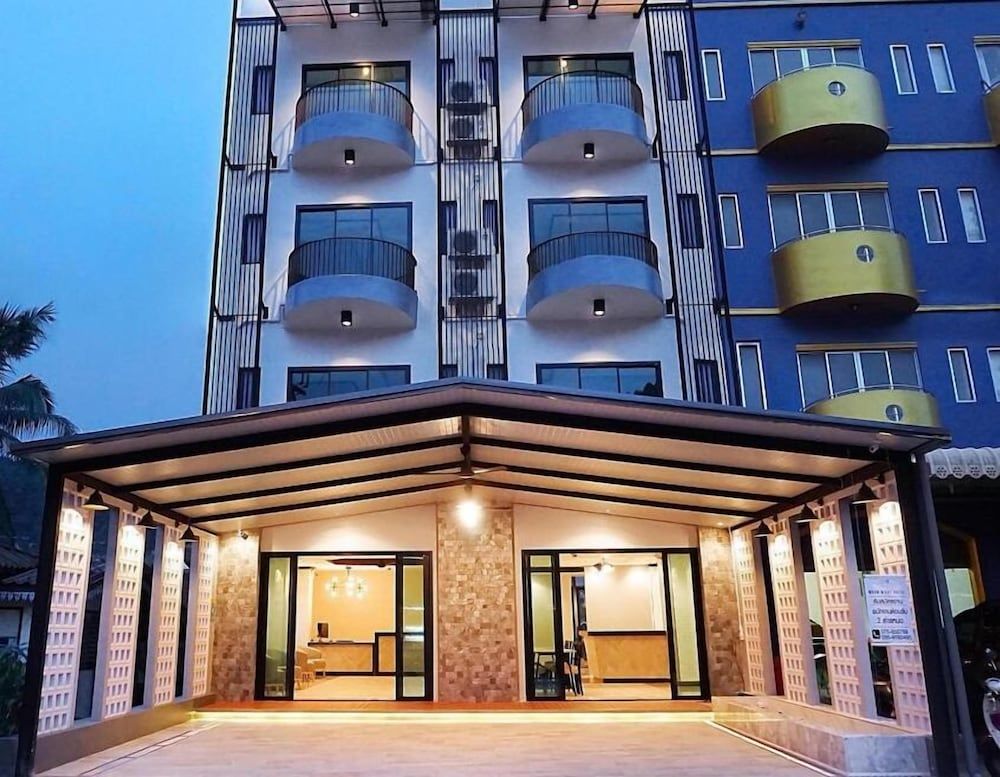 undefined The Moon Night Ao nang Hotel 2