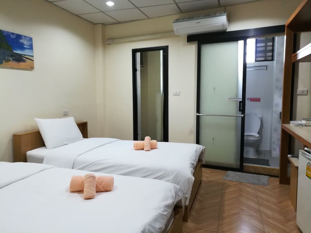 undefined Double D Rooms & Cafe 8