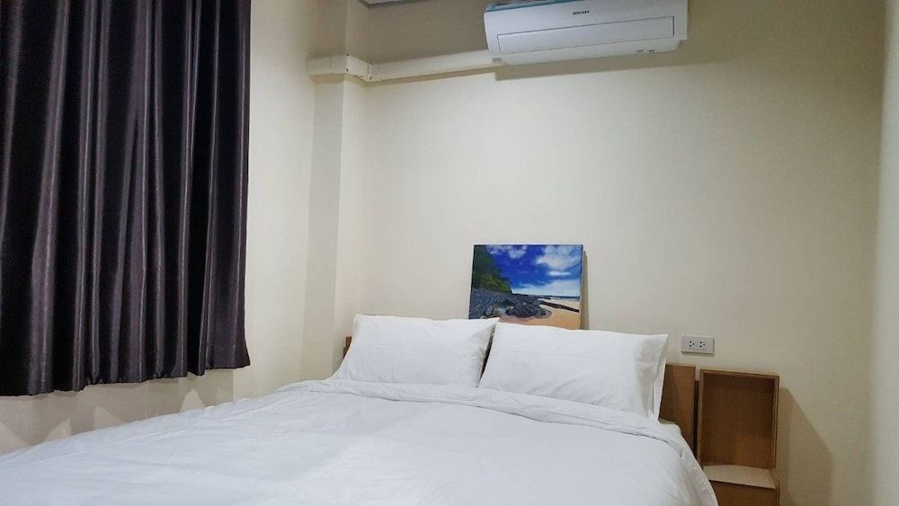 Double D Rooms & Cafe Deluxe Double Room, 1 Queen Bed, Non Smoking, Balcony 2