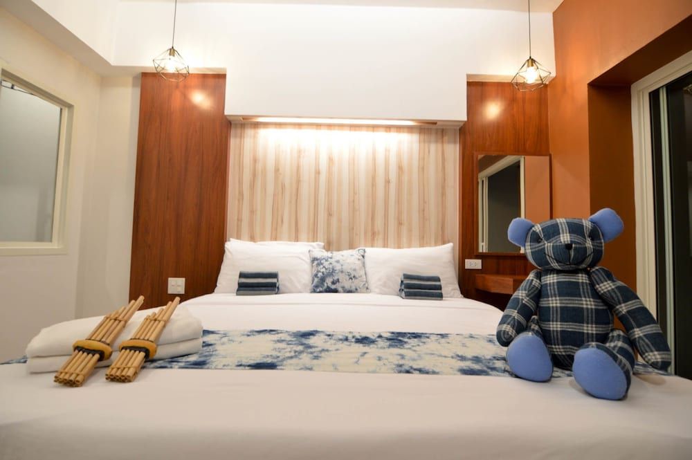 UD Capital Deluxe Room with Balcony 2