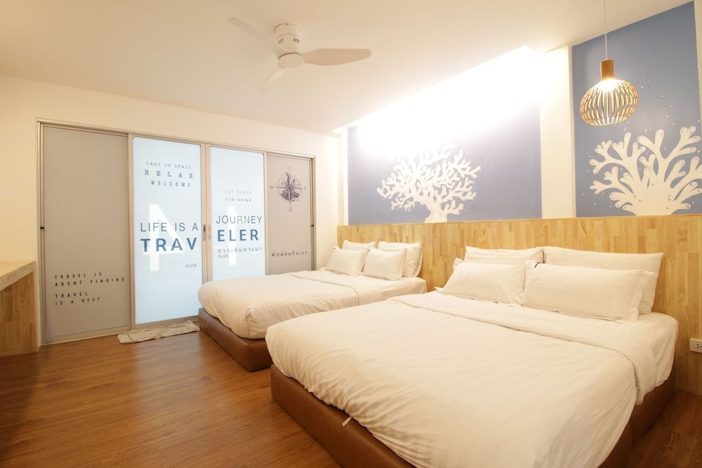 Tawaen Beach Resort Quadruple Room 4