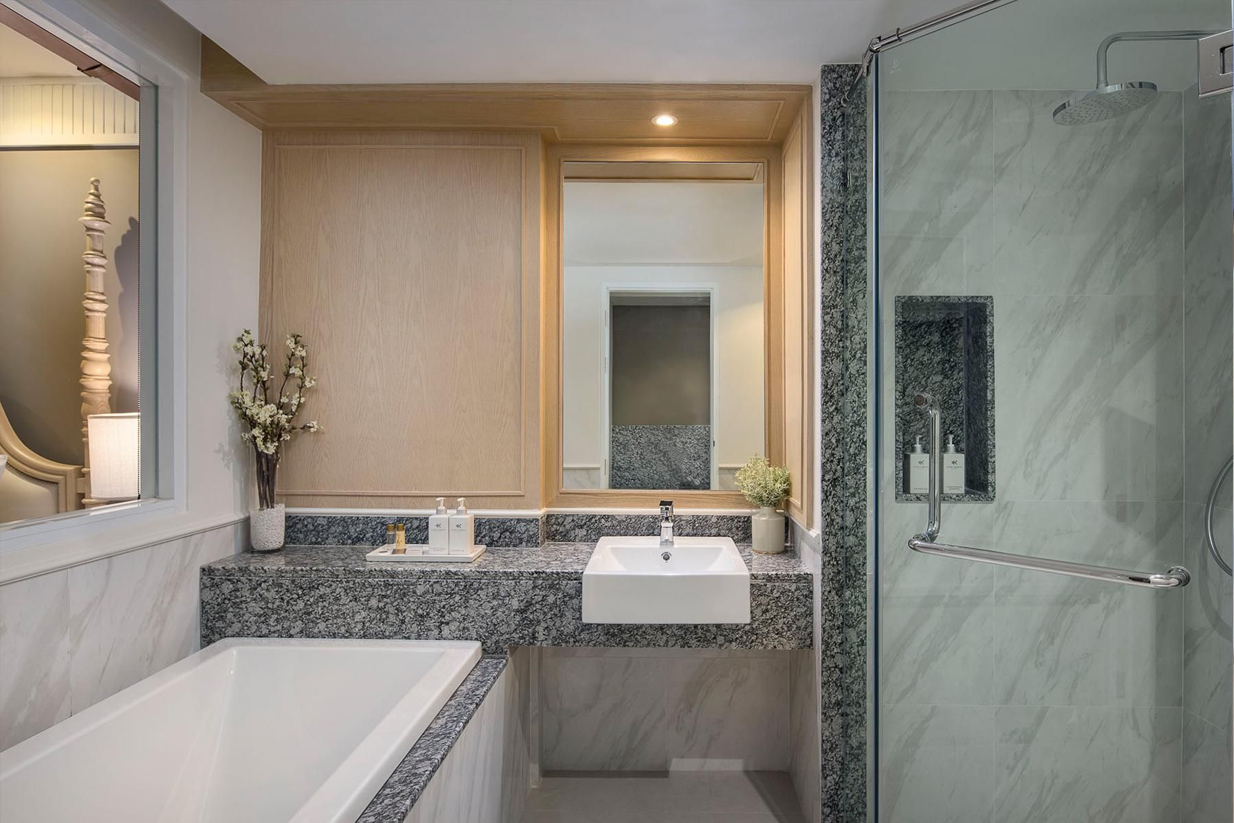 Deluxe River View Room King