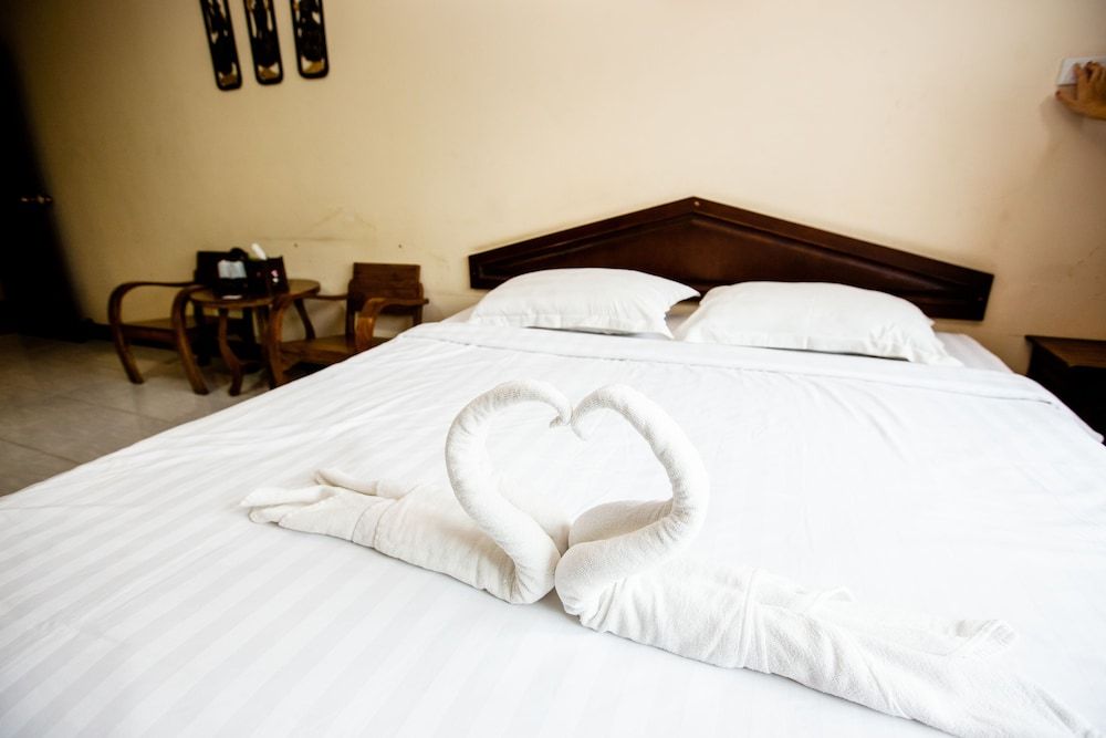 undefined May I Inn 8