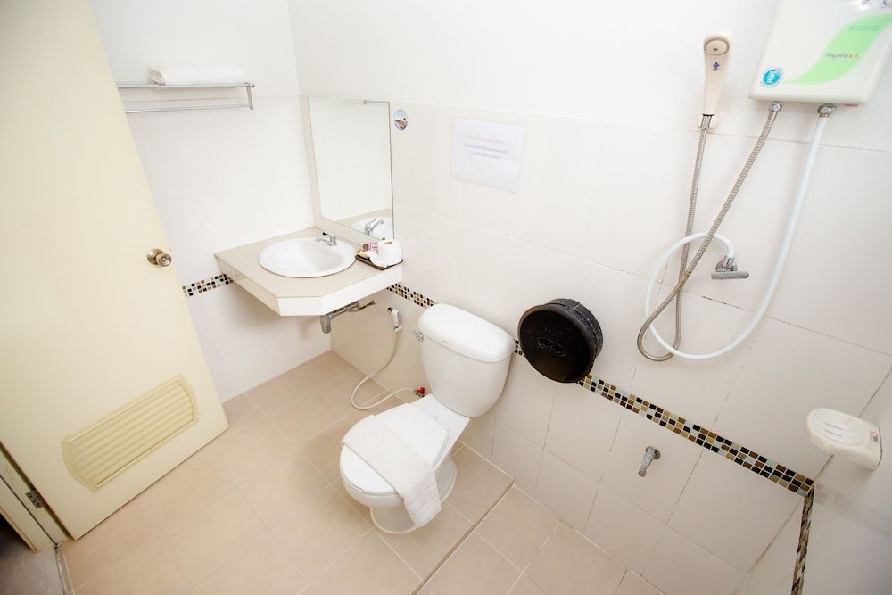 May I Inn Standard Double Room 9