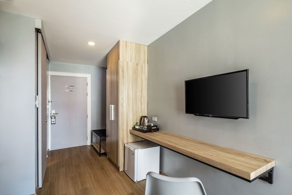 Narra Hotel Standard Double Room 8