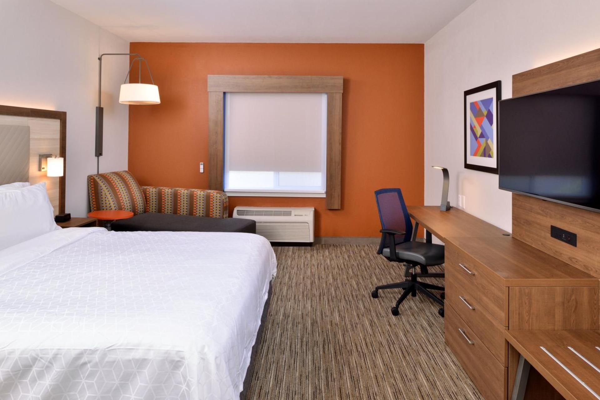 King Room - Mobility Access/Hearing Accessible