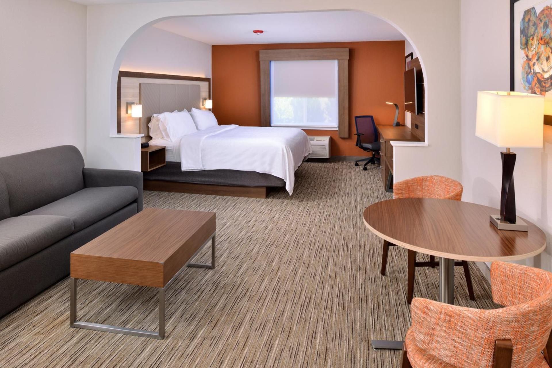 1 King Suite