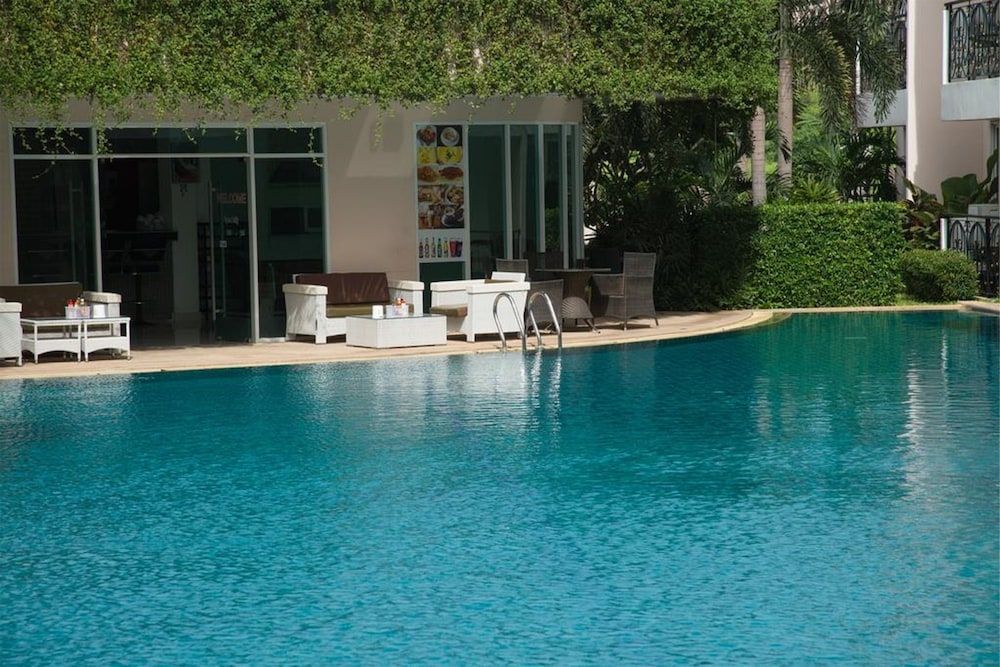 undefined Paradise Park 6