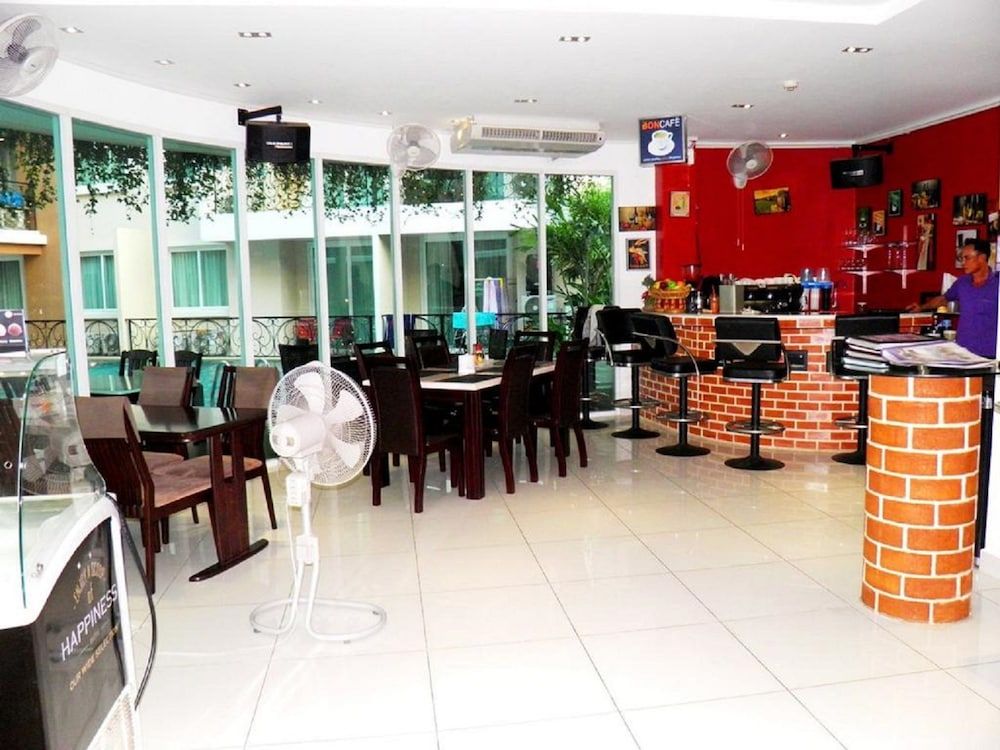 undefined Paradise Park 7