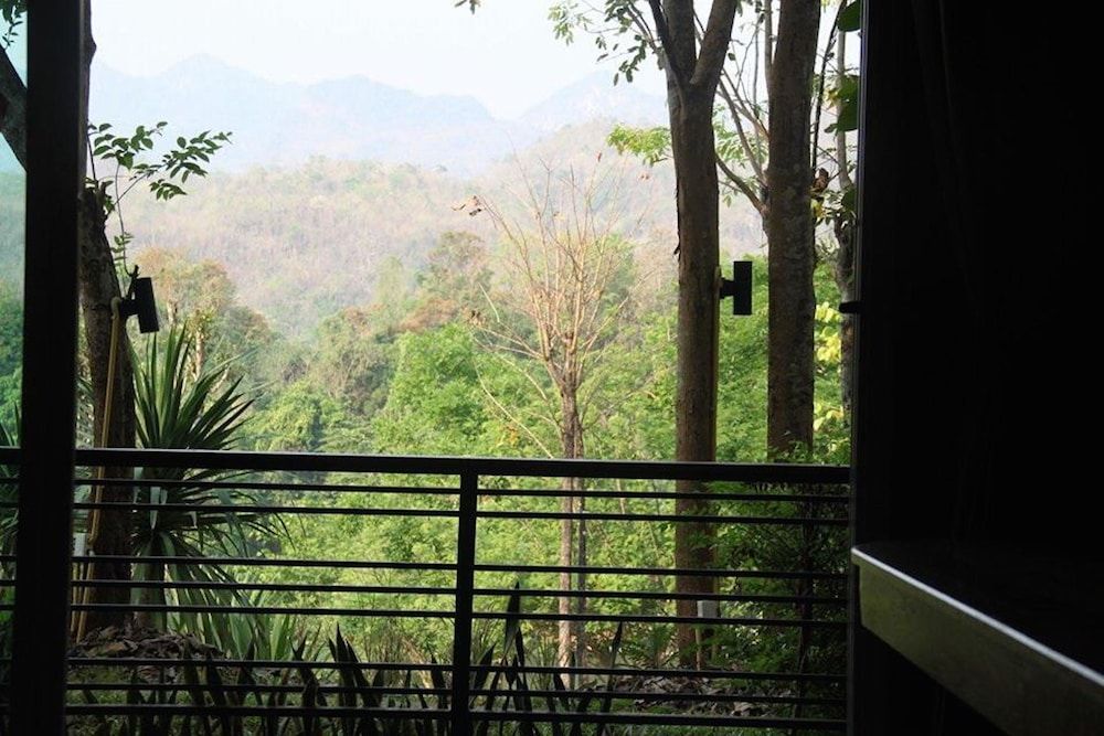 Baan Alisa Bed and Breakfast Suite 12