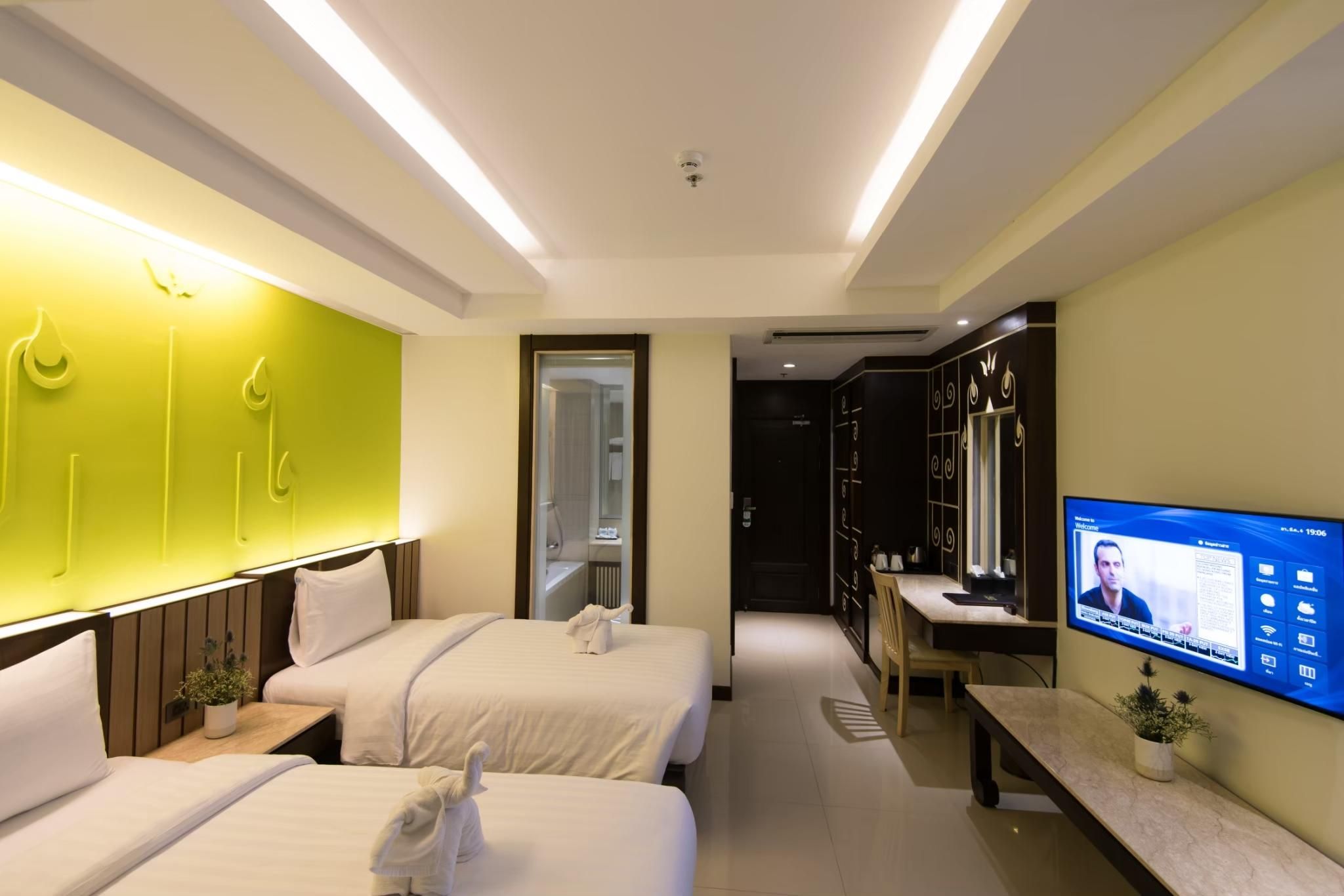 Bay Beach Resort Deluxe Twin Room 3