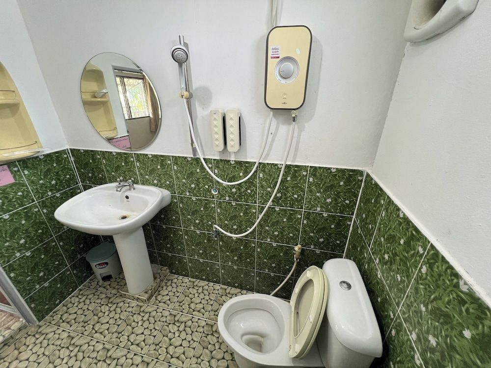 Coconut Home Resort Triple Room 5