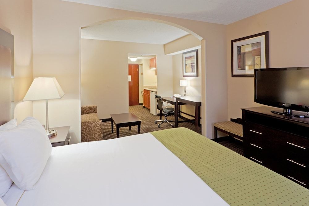 Suite, 1 King Bed