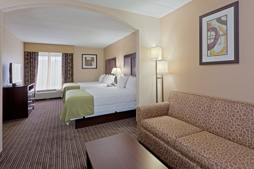 Suite, 2 Queen Beds
