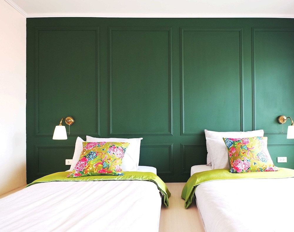 Buakham Rim Khong Deluxe Room 6