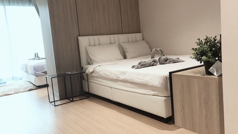 Family Double Room, Multiple Beds, Balcony, City View
