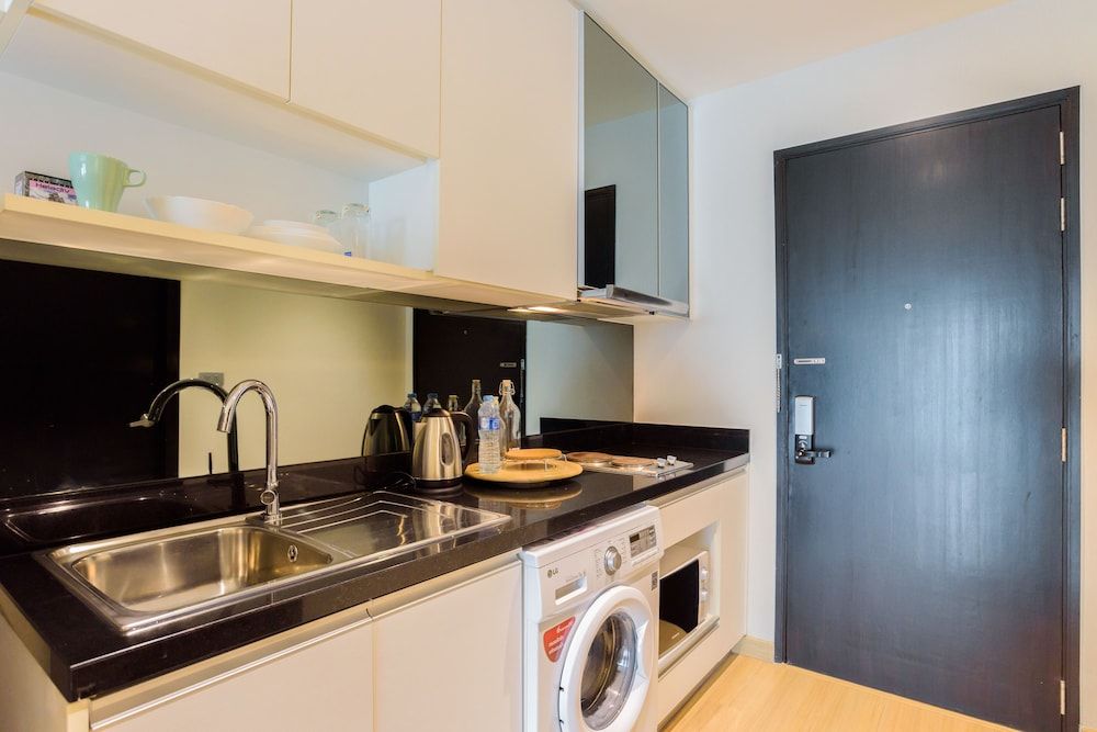 Bangkok Sky Walk Deluxe Studio, 1 King Bed, Balcony, City View 3