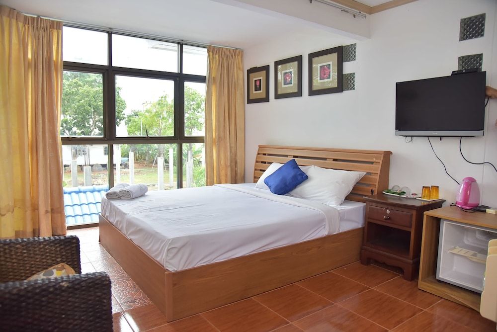 Baan P'Mike Resort Pranburi Deluxe Room 6