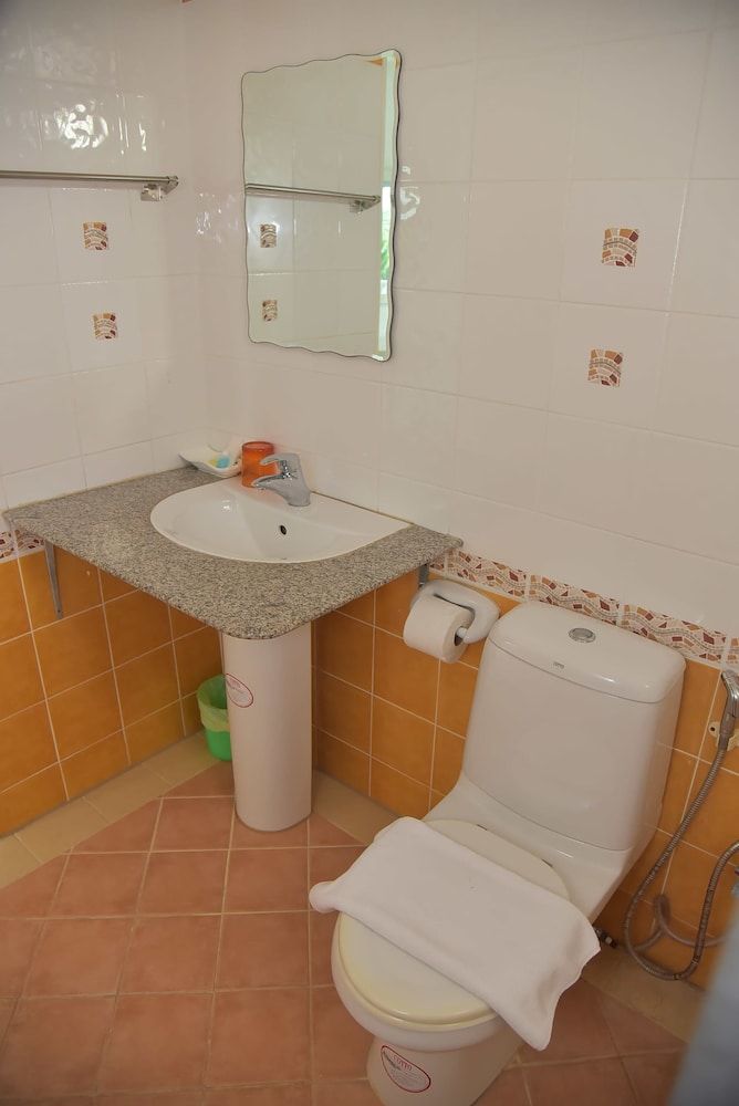 Baan P'Mike Resort Pranburi Deluxe Room 12